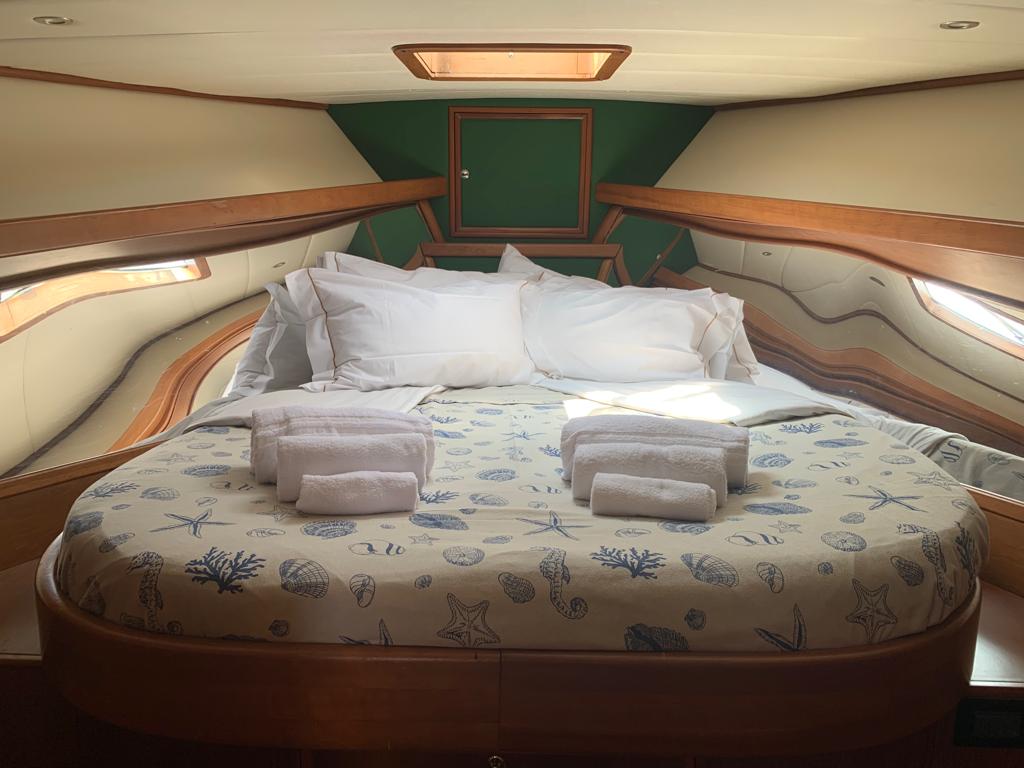 Foto Night on board