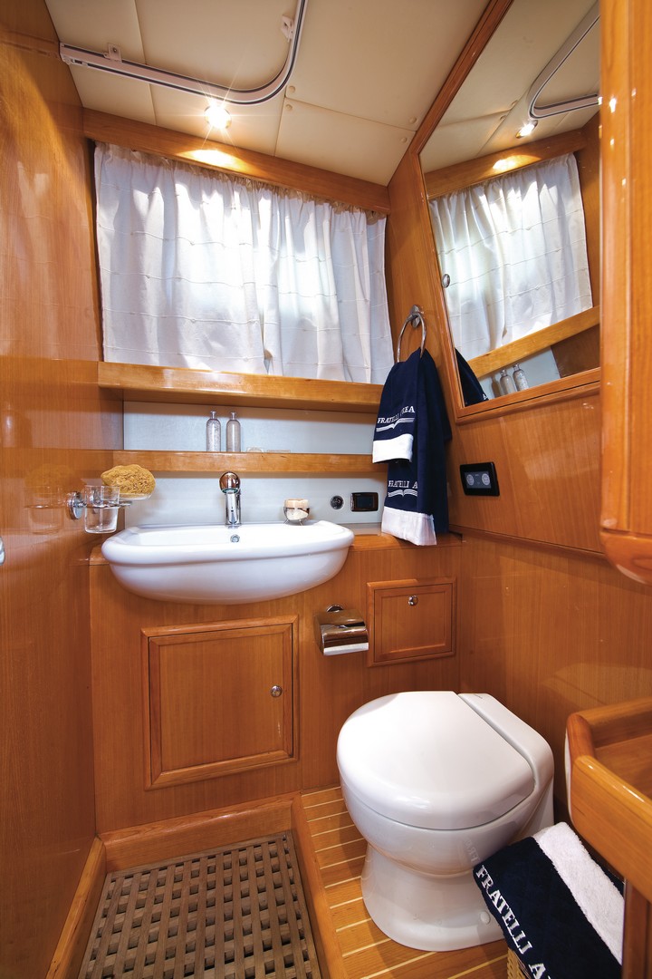 Foto Night on board